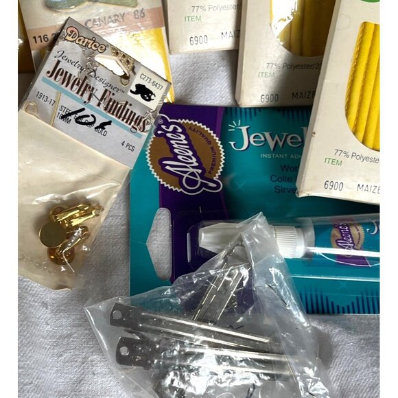 Sewing Craft Lot Supplies Bias Tape Piping Buttons Jewelry Vintage Seamstress - Picture 2 of 5